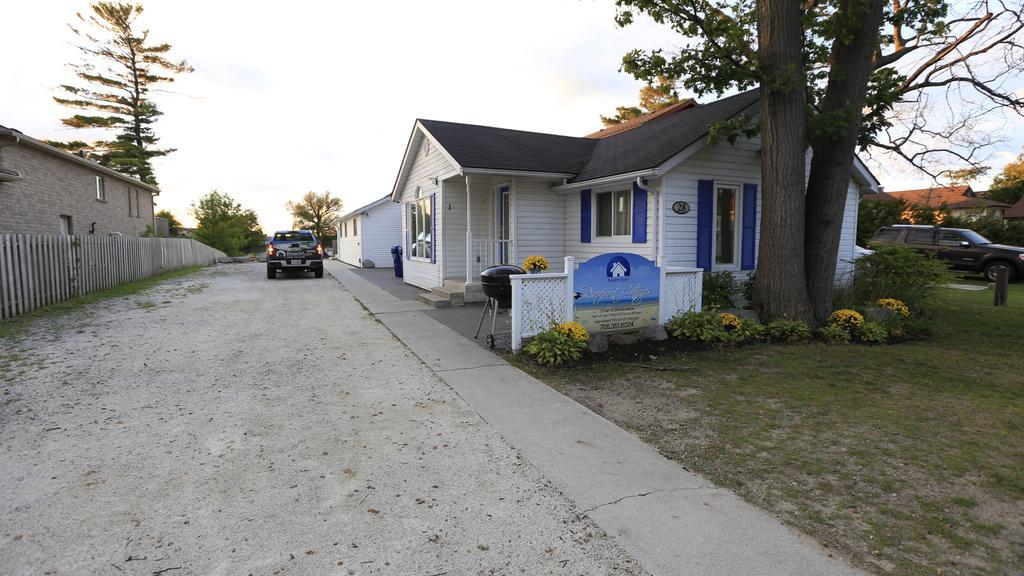 Riverfront Cottages Уасага Бийч Екстериор снимка